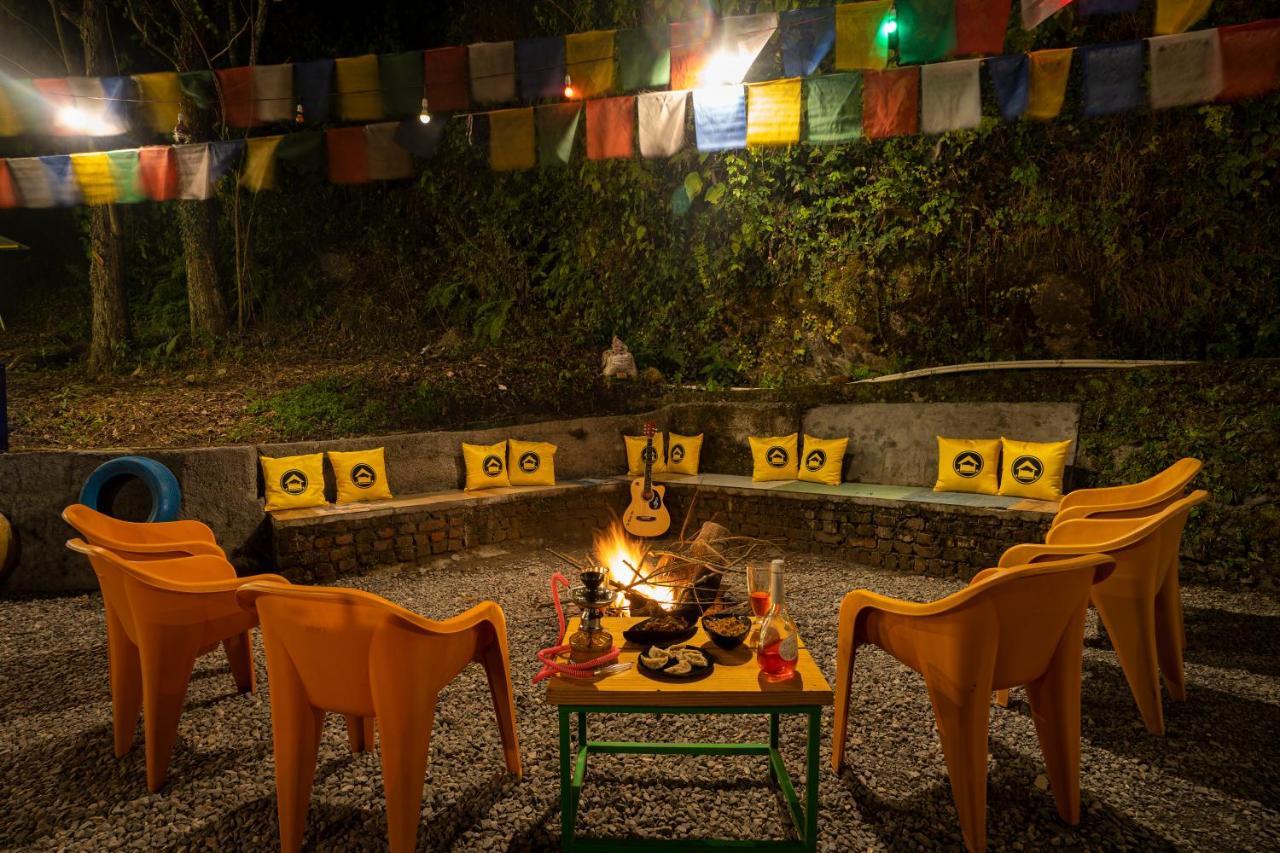 The Hosteller Mussoorie By The Streamside, Kempty المظهر الخارجي الصورة
