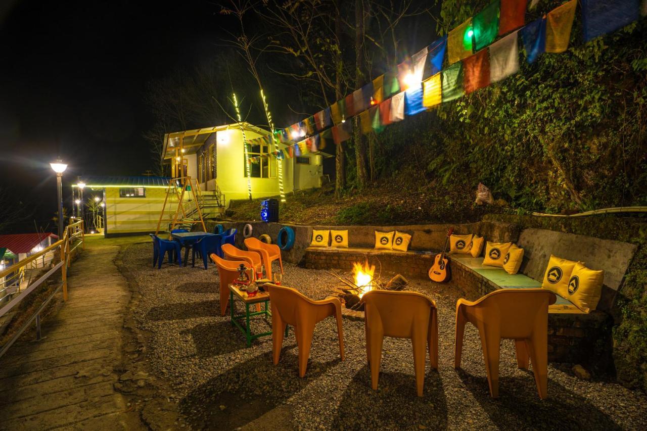 The Hosteller Mussoorie By The Streamside, Kempty المظهر الخارجي الصورة