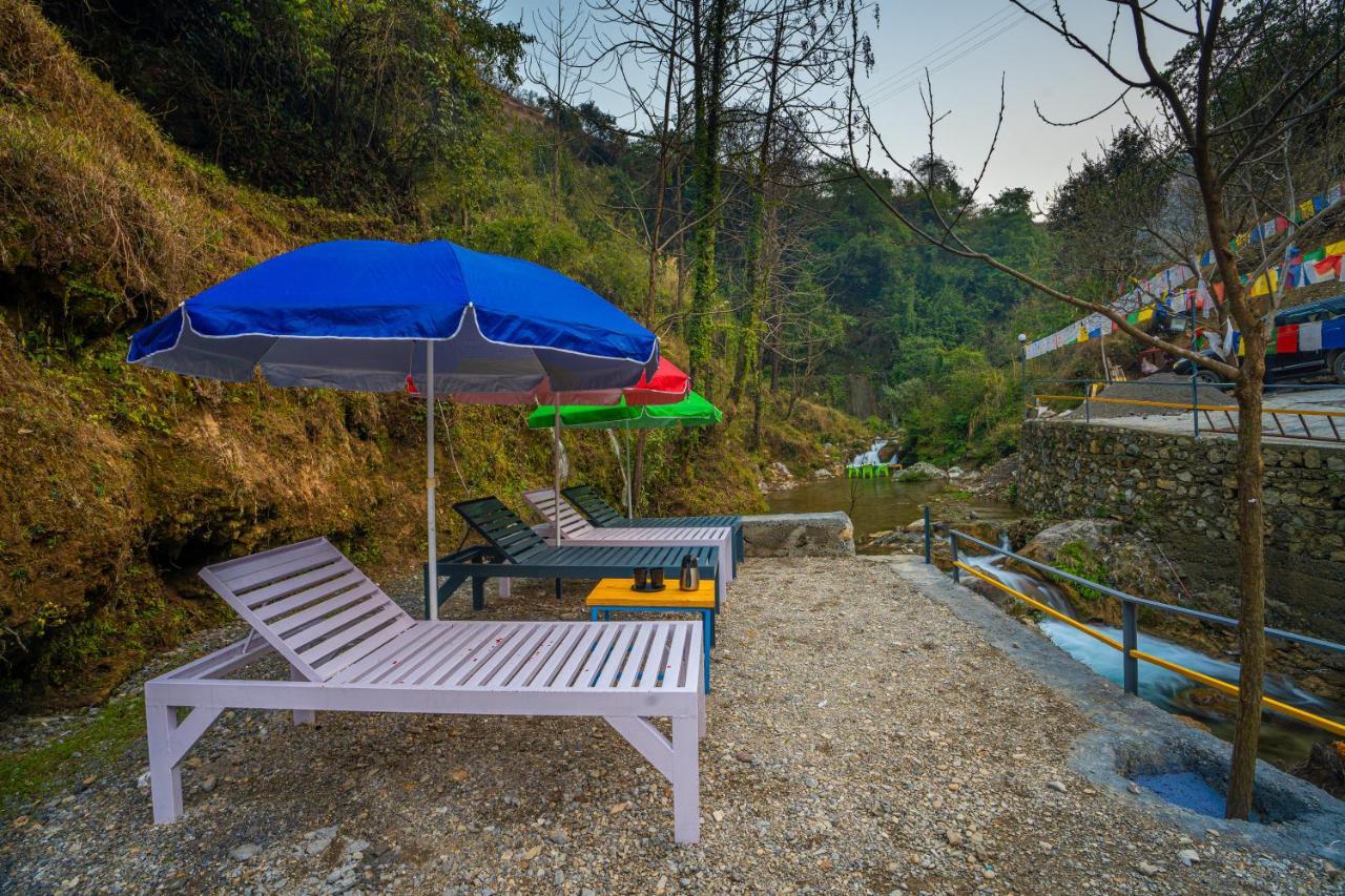 The Hosteller Mussoorie By The Streamside, Kempty المظهر الخارجي الصورة