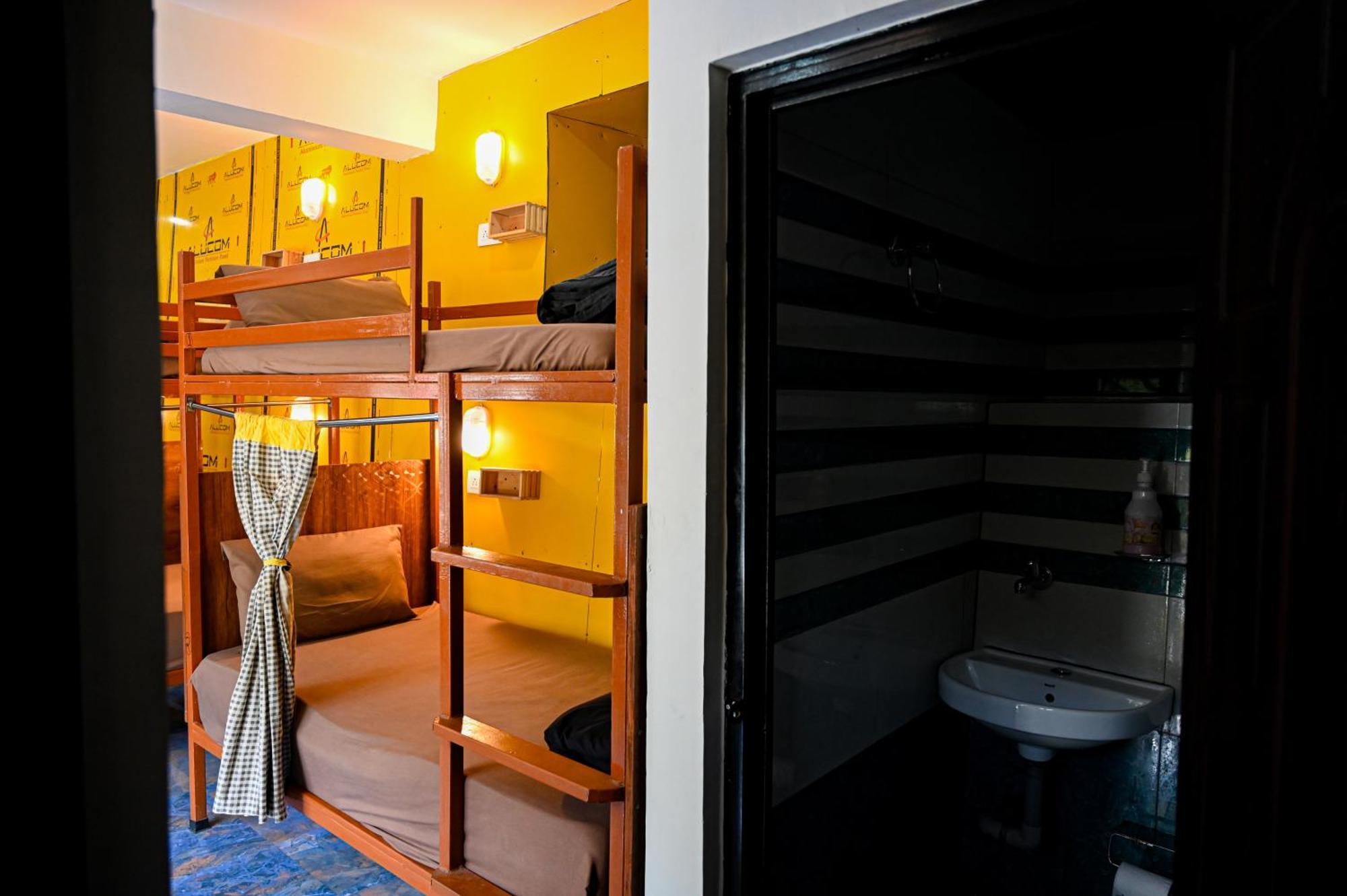 The Hosteller Mussoorie By The Streamside, Kempty المظهر الخارجي الصورة