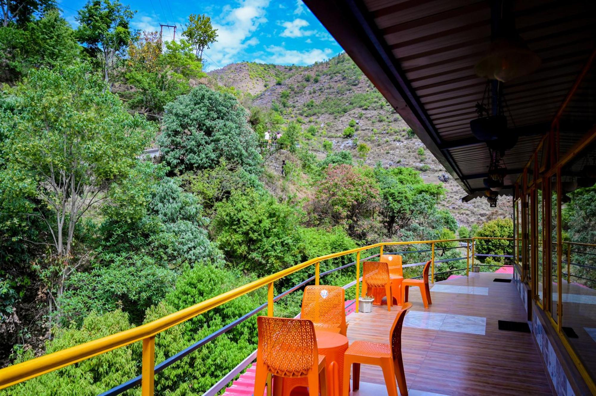 The Hosteller Mussoorie By The Streamside, Kempty المظهر الخارجي الصورة