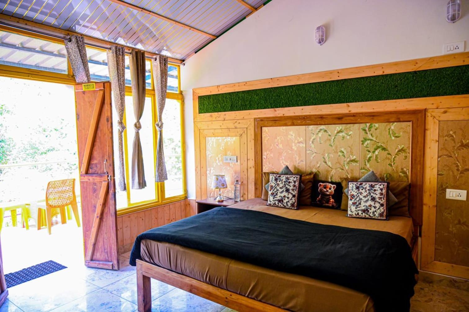 The Hosteller Mussoorie By The Streamside, Kempty المظهر الخارجي الصورة