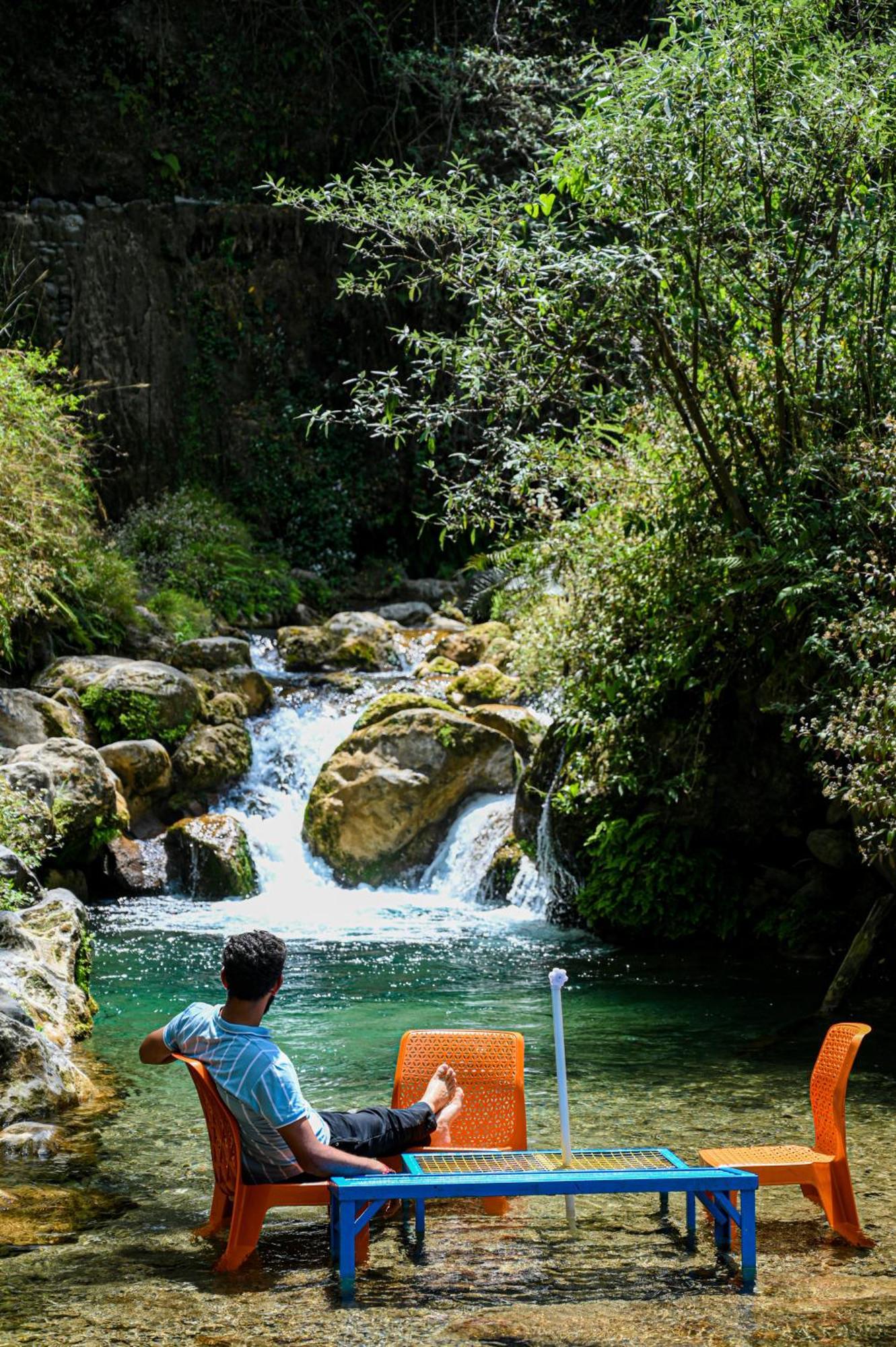 The Hosteller Mussoorie By The Streamside, Kempty المظهر الخارجي الصورة